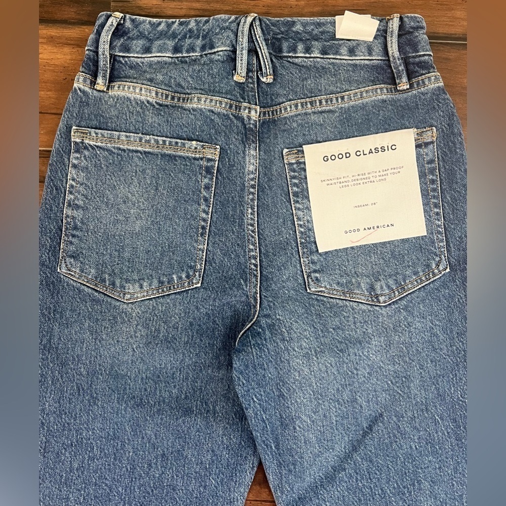 NWT - Good American Good Classic High Rise Straight Jeans - Size 2/26 - Picture 7 of 13